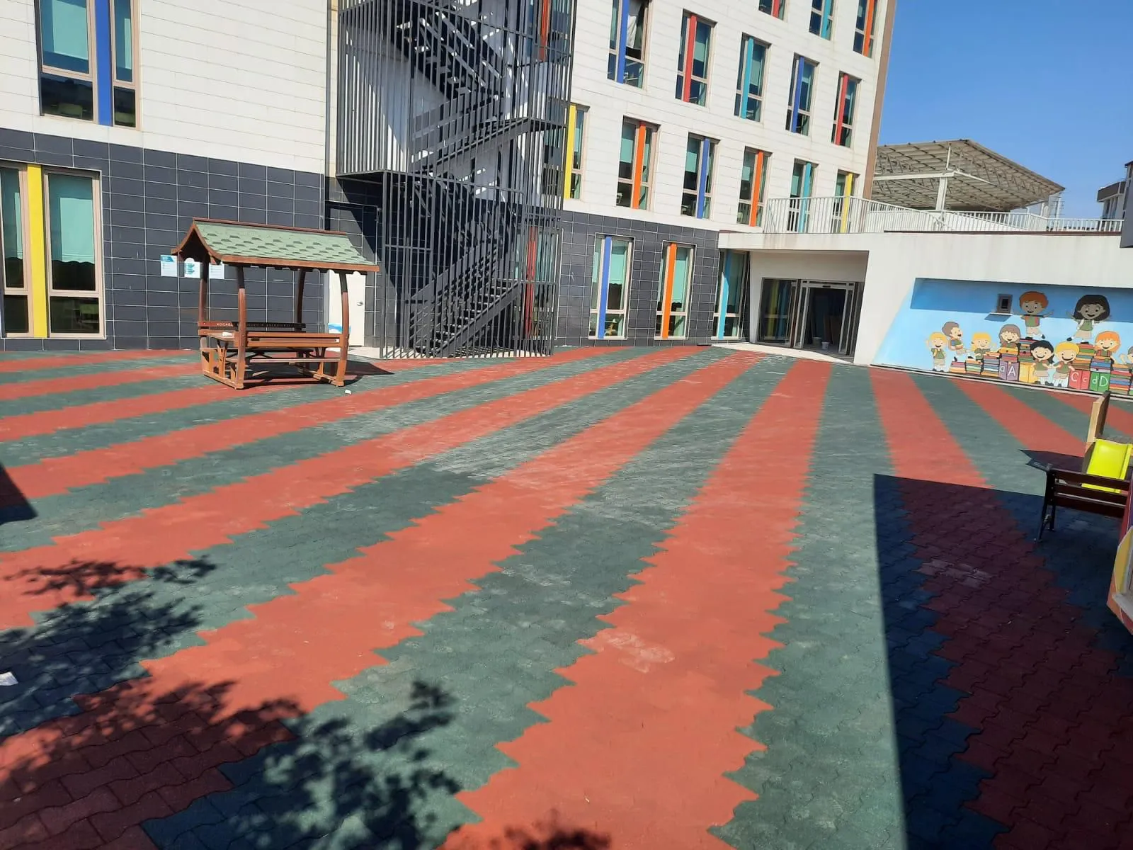 Karo Kauçuk Zemin Kaplama